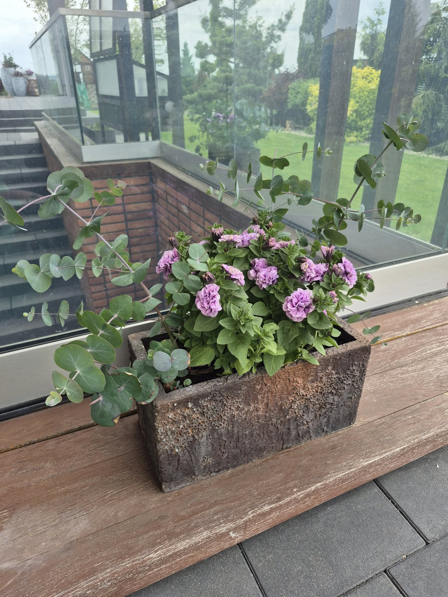 Dekoracje kwiatowe - realizacja